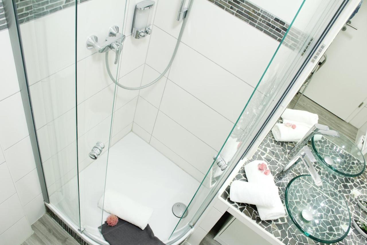 Secret Hideaways Cozystudio Superior Apartments Mit Wifi L 450M Bis Uni L Messe L Flughafen L Zoo Duisburg Exterior photo