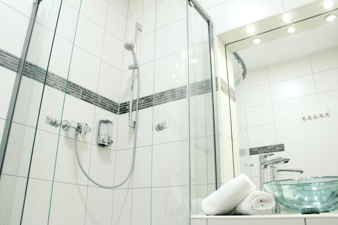 Secret Hideaways Cozystudio Superior Apartments Mit Wifi L 450M Bis Uni L Messe L Flughafen L Zoo Duisburg Exterior photo